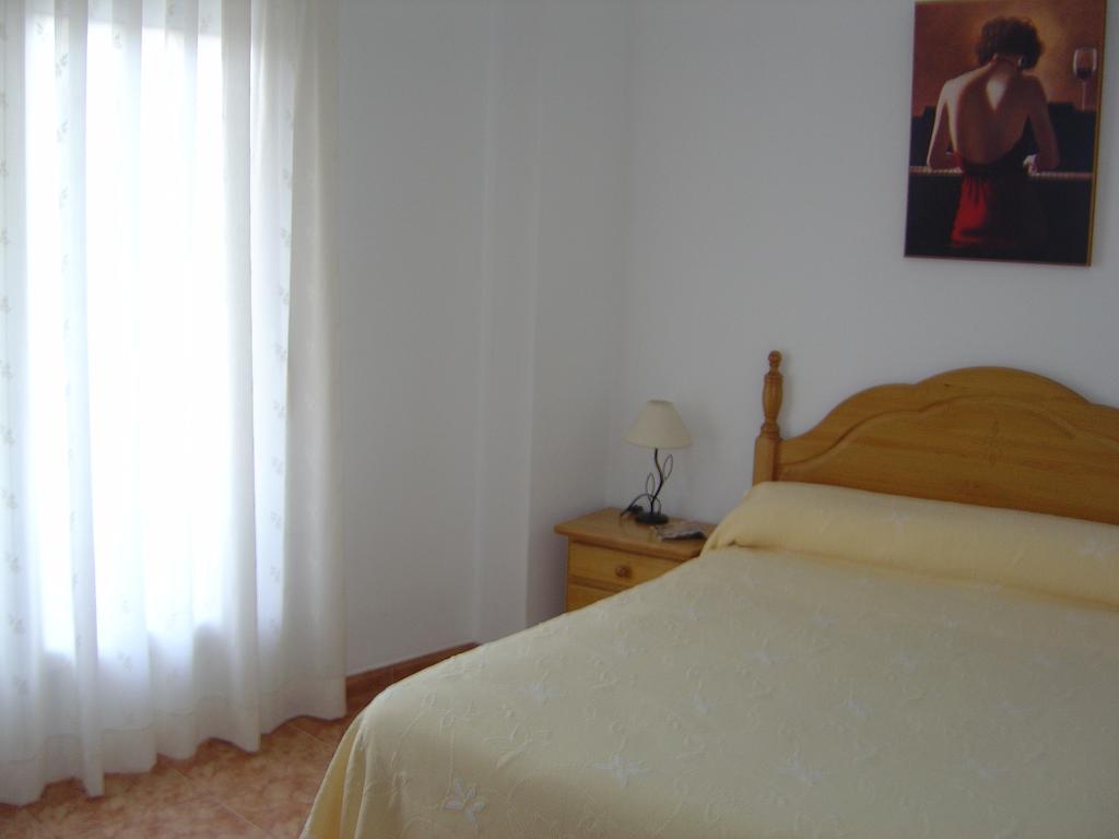 Hostal D'Ernes Alcala del Jucar Exterior photo
