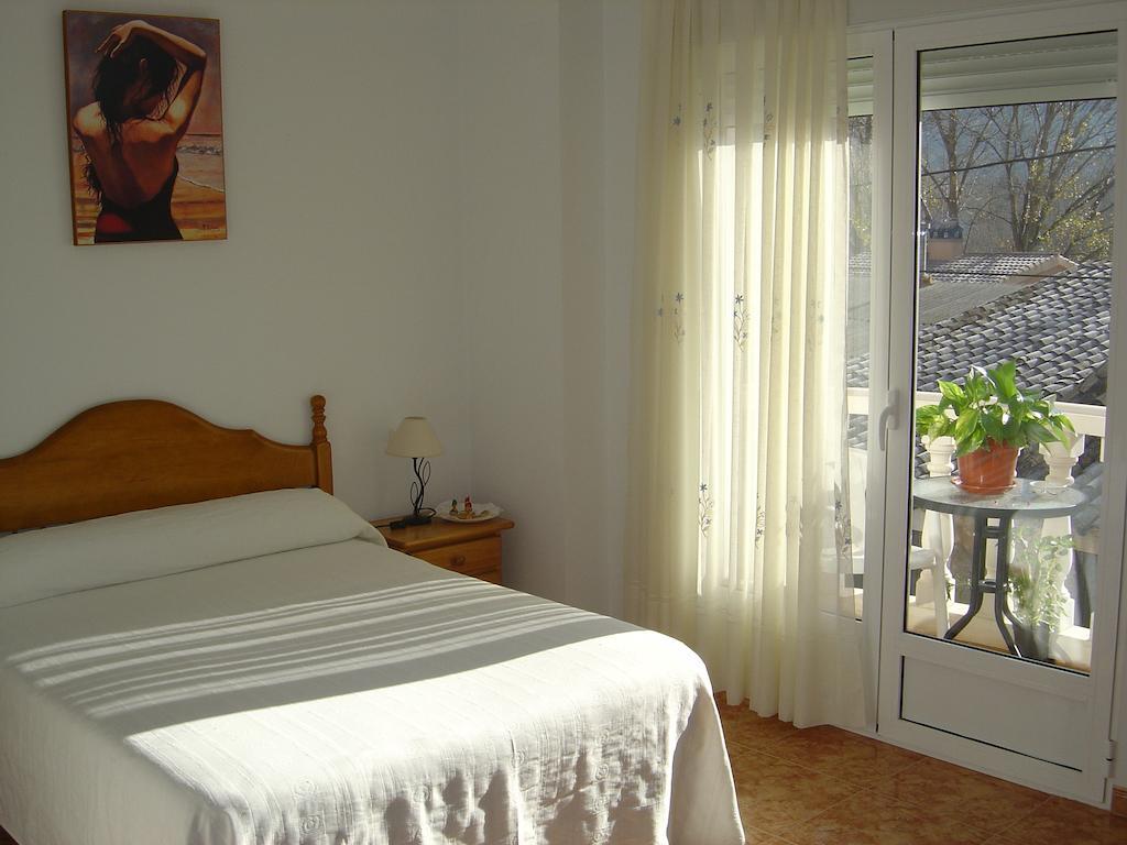 Hostal D'Ernes Alcala del Jucar Room photo